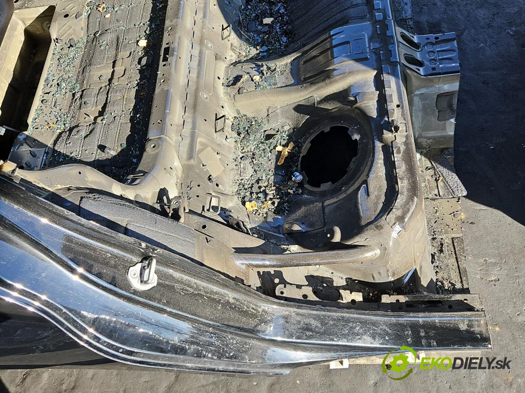 Bmw 3 G20 2018- 2.0 T 156 HP automatic 115 kW 1998 cm3 4- blatník zadné pravý