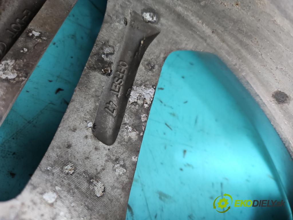 Hyundai Santa Fe III 2012–2018 2.4 GDI 190 hp automatic 140 kW 2359 cm3 5- Felga hliník 17" 52910-2W200