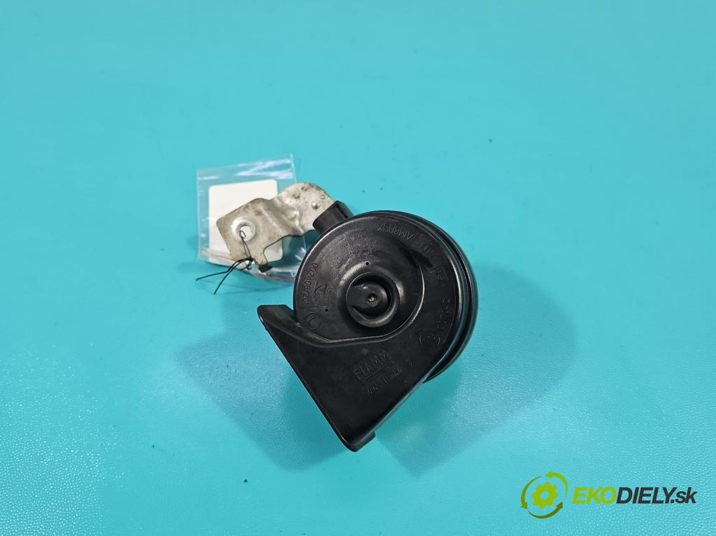 Bmw 3 G20 2018- 2.0 T 156 HP automatic 115 kW 1998 cm3 4- Klakson: 7492206