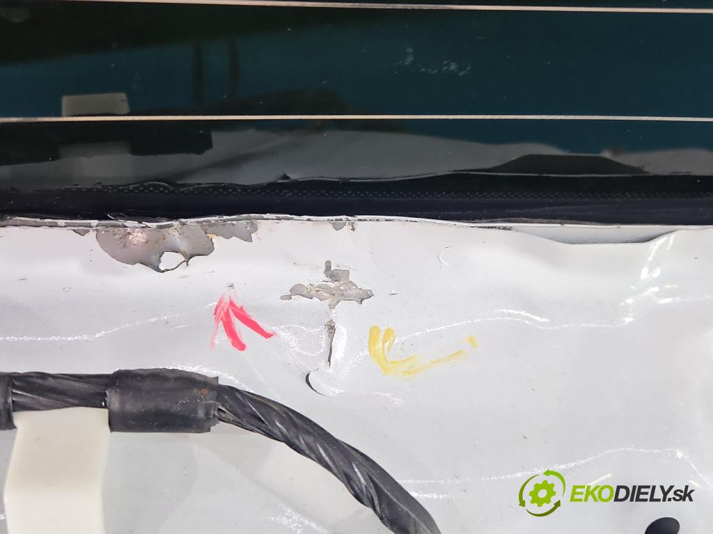 Hyundai Santa Fe III 2012–2018 2.4 GDI 190 hp automatic 140 kW 2359 cm3 5- zadní kufrové dveře  (Zadní kapota (kufr))