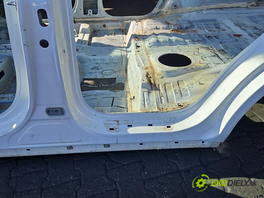 Hyundai Santa Fe III 2012–2018 2.4 GDI 190 HP automatic 140 kW 2359 cm3 5- Práh: ľavý  (Karoséria ostatné)