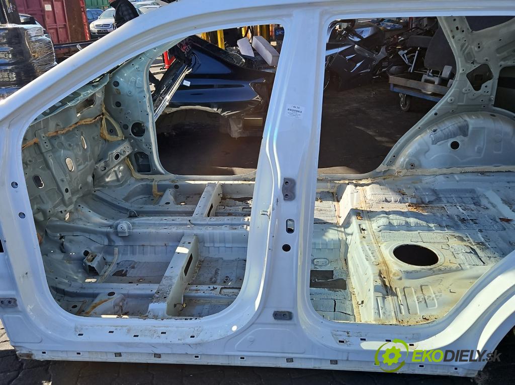 Hyundai Santa Fe III 2012–2018 2.4 GDI 190 HP automatic 140 kW 2359 cm3 5- Práh: ľavý  (Karoséria ostatné)