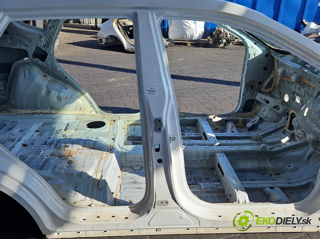 Hyundai Santa Fe III 2012–2018 2.4 GDI 190 HP automatic 140 kW 2359 cm3 5- Práh: pravý  (Karoséria ostatné)