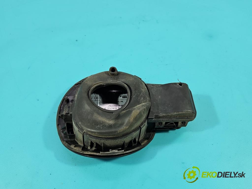 Seat Ibiza IV 6J 2008-2017 1.2 12V 69KM manual 51 kW 1198 cm3 3- Klapka nádrže palivo  (Kľučka dverí ostatné)