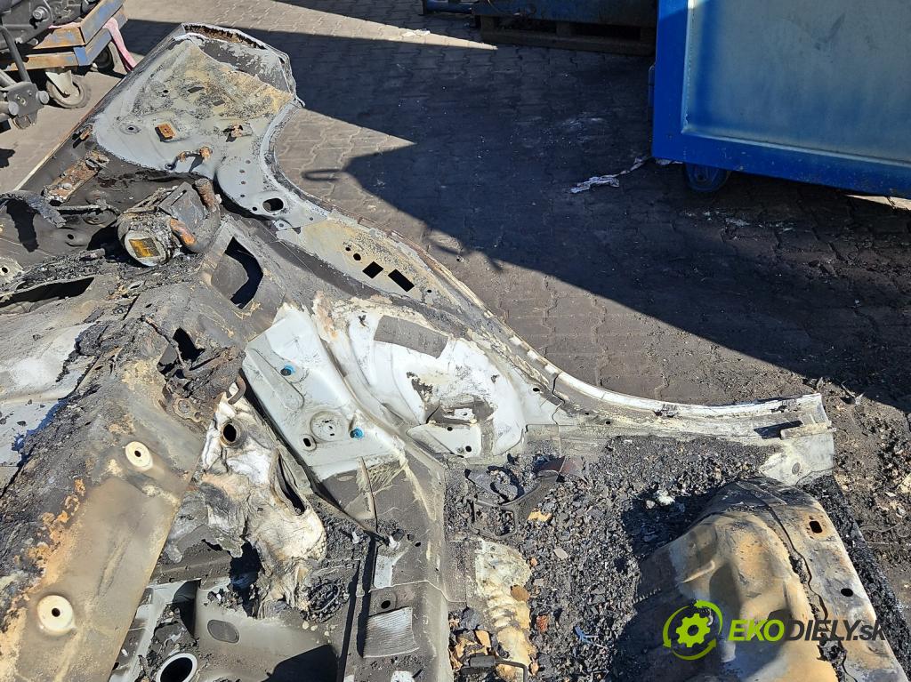 Mercedes A W177 2018- 2.0 T 306KM automatic 225 kW 1991 cm3 4- blatník zadné ľavý