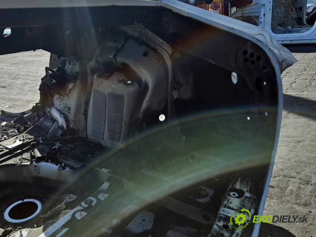 Mercedes A W177 2018- 2.0 T 306KM automatic 225 kW 1991 cm3 4- blatník zadné pravý