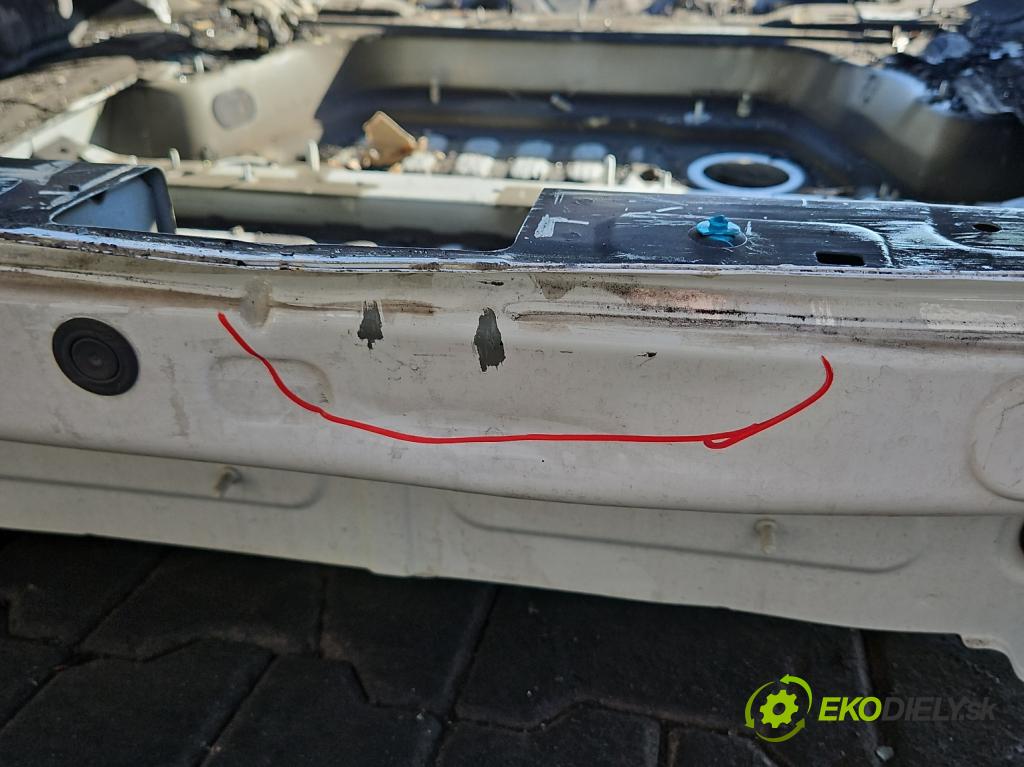 Mercedes A W177 2018- 2.0 T 306KM automatic 225 kW 1991 cm3 4- pas zadní: