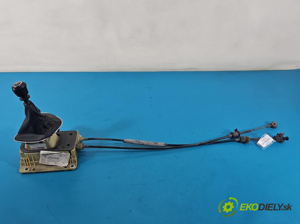 Fiat Bravo II 2007-2014 1.4 T 120 HP manual 88 kW 1368 cm3 5- Páka: Změny: stupeň,rýchlosť 553455920 (Rýchlostná páka (kulisa))