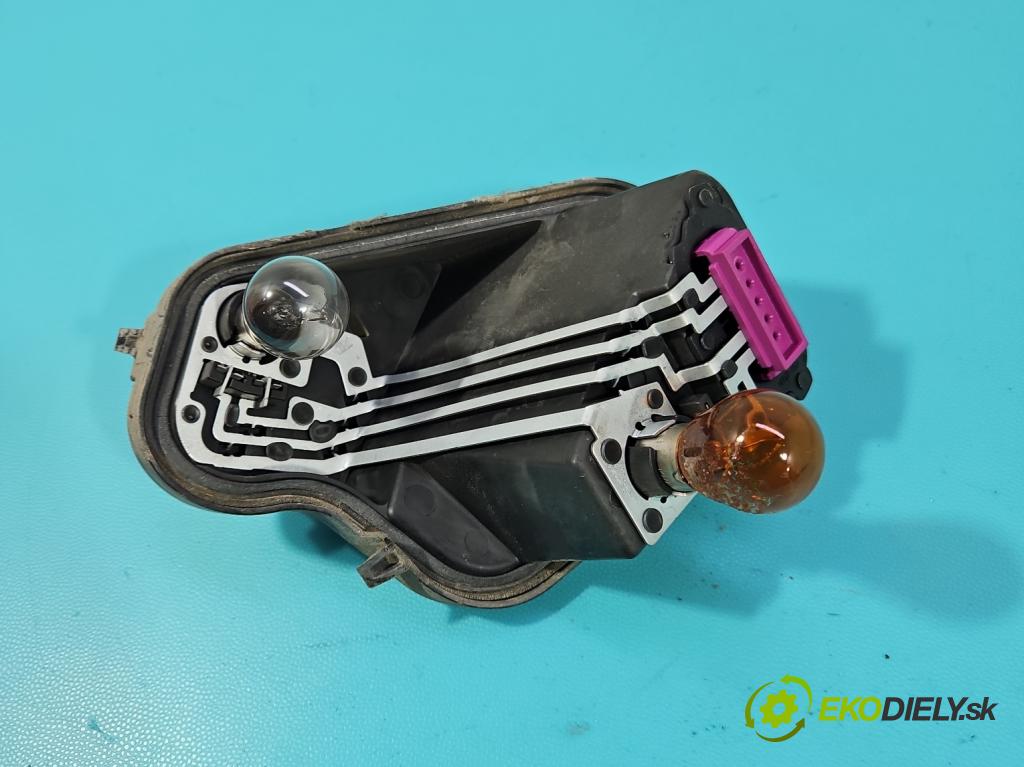 Renault Megane III 2008-2016 1.9 dci 131 HP manual 96 kW 1870 cm3 5- svetlo / reflektor zadné pravé 265500010R (Kľučka dverí ostatné)