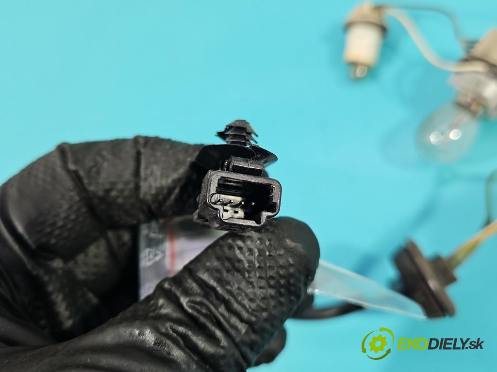 Renault Megane III 2008-2016 1.9 dci 131 HP manual 96 kW 1870 cm3 5- Zväzok: ostatné 1379658