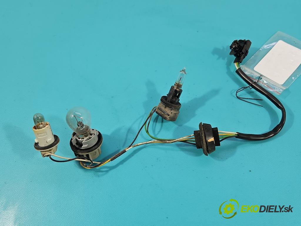 Renault Megane III 2008-2016 1.9 dci 131 HP manual 96 kW 1870 cm3 5- Zväzok: ostatné 1384160