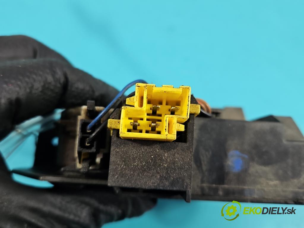 Opel Vectra C 2002-2008 2.0 dti 101 HP manual 74 kW 1995 cm3 4- zámok kufrové dvere zadné