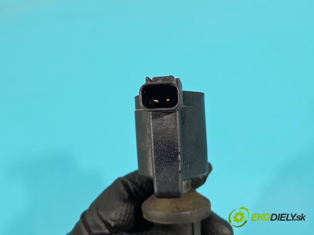 Volvo V70 III 2007-2016 2.0 16V 145 hp manual 107 kW 1999 cm3 5- cívka zapalovací 4M5G-12A366-BC (Zážehová cívka)