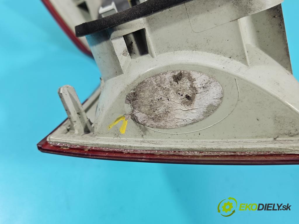 Volvo V70 III 2007-2016 2.0 16V 145 hp manual 107 kW 1999 cm3 5- světlo zadní pravé  (Klika dveří ostatní)