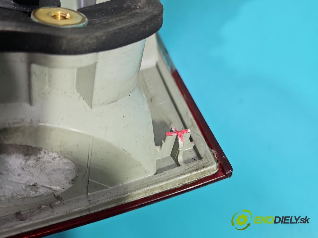 Volvo V70 III 2007-2016 2.0 16V 145 HP manual 107 kW 1999 cm3 5- svetlo / reflektor zadné ľavé  (Kľučka dverí ostatné)