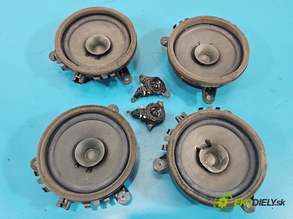 Volvo V70 III 2007-2016 2.0 16V 145 HP manual 107 kW 1999 cm3 5- reproduktory komplet 30657444