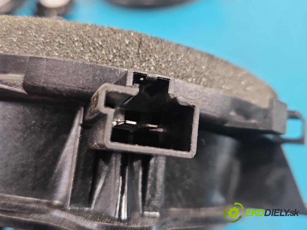 Volvo V70 III 2007-2016 2.0 16V 145 HP manual 107 kW 1999 cm3 5- reproduktory komplet 30657444