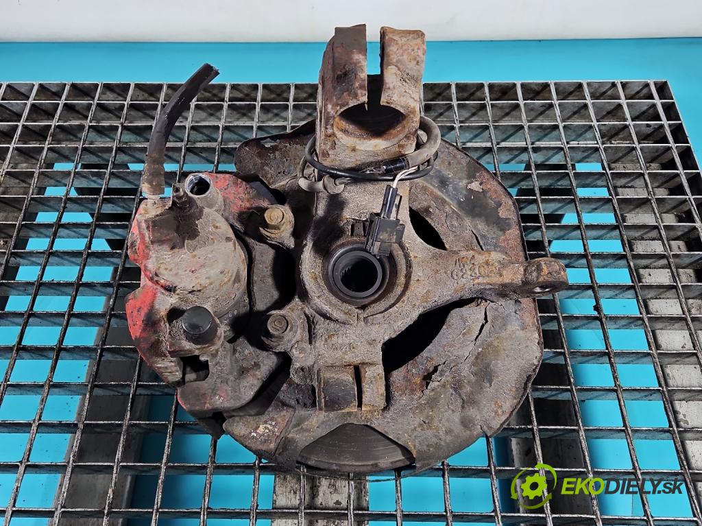 Mazda 5  2005-2010 2.0 citd 143 hp manual 105 kW 1998 cm3 5- náboj pravé  (Náboj kola)