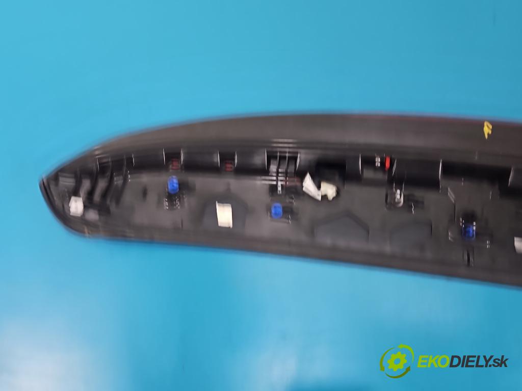 Audi Q7 2015- 3.0 TFSI CRE 333KM: automatic 245 kW 2995 cm3 5- spoiler 4M0827933 (Spoiler)