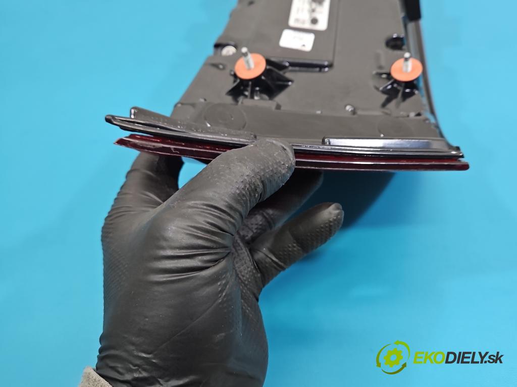 Audi Q7 2015- 3.0 TFSI CRE 333KM: automatic 245 kW 2995 cm3 5- světlo zadní pravé 4M0945093D (Klika dveří ostatní)