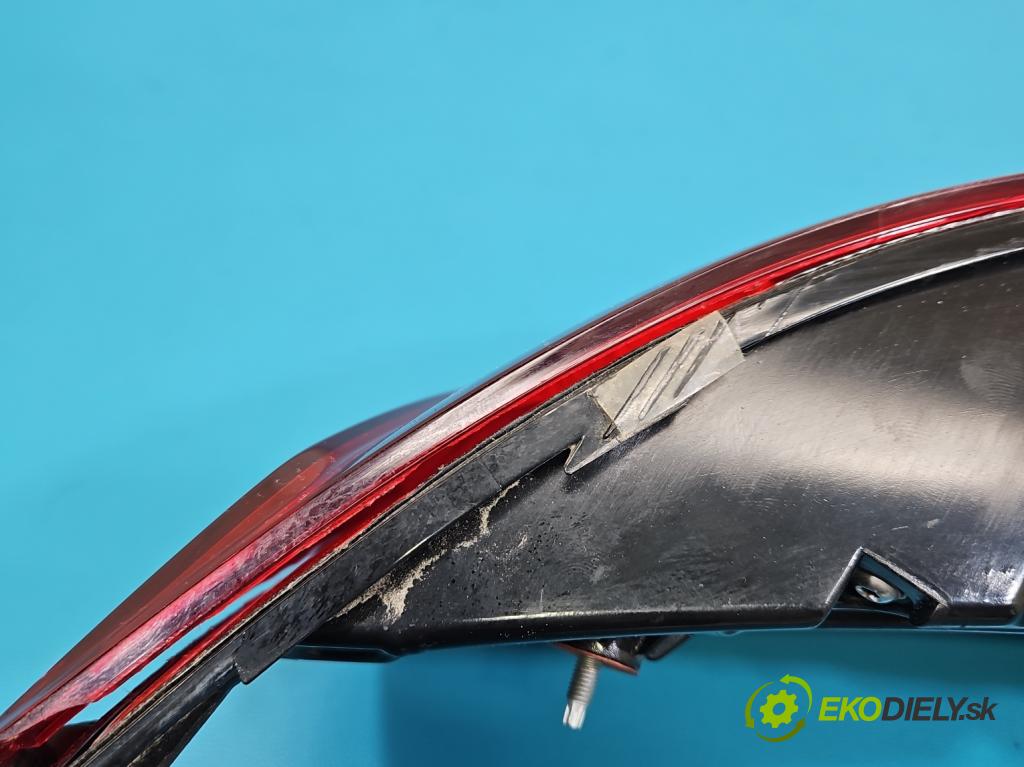 Audi Q7 2015- 3.0 TFSI CRE 333KM: automatic 245 kW 2995 cm3 5- světlo zadní pravé 4M0945093D (Klika dveří ostatní)