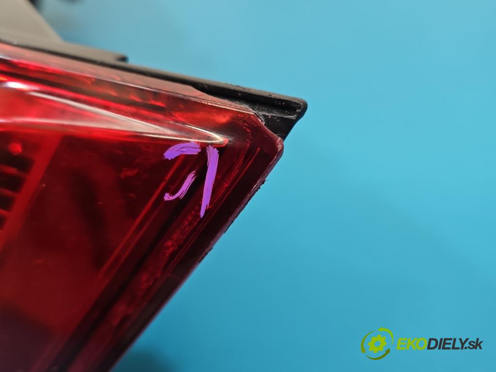 Audi Q7 2015- 3.0 TFSI CRE 333KM: automatic 245 kW 2995 cm3 5- světlo zadní pravé 4M0945093D (Klika dveří ostatní)