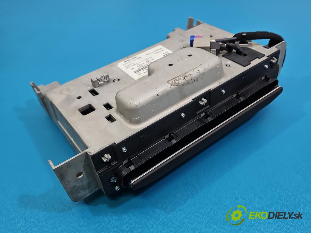 Audi Q7 2015- 3.0 TFSI CRE: 333KM: automatic 245 kW 2995 cm3 5- Zobrazit: 4M0857273A (Prístrojová doska)