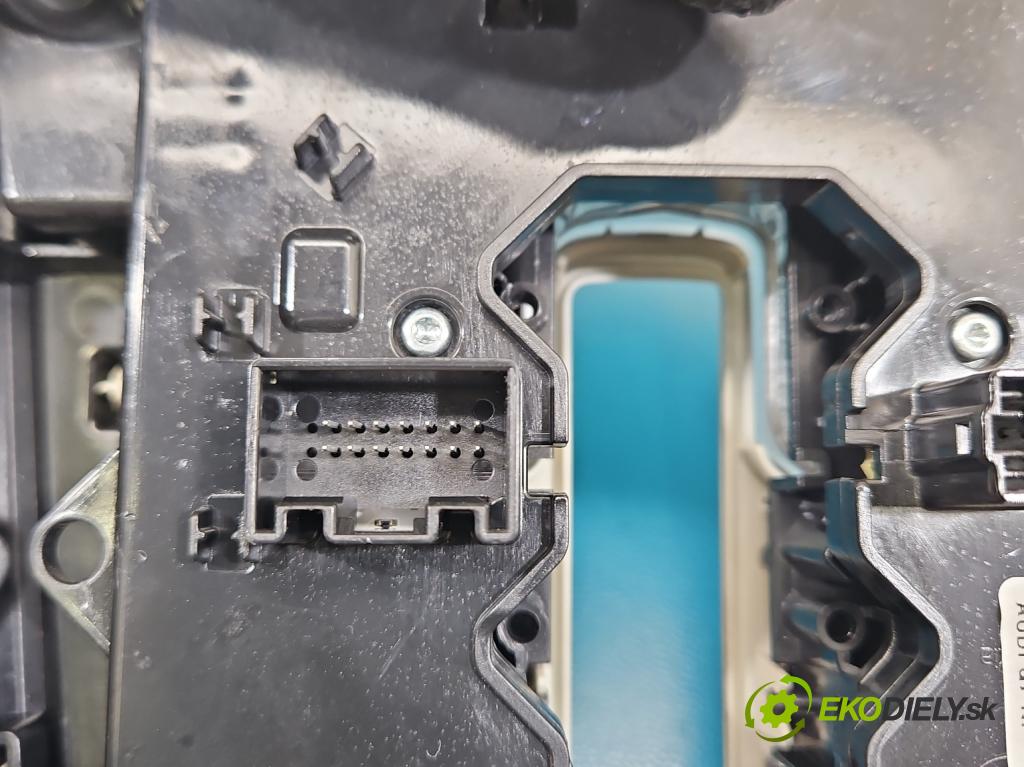 Audi Q7 2015- 3.0 TFSI 333KM: automatic 245 kW 2995 cm3 5- svetlo / reflektor interiéra 4M0959719A