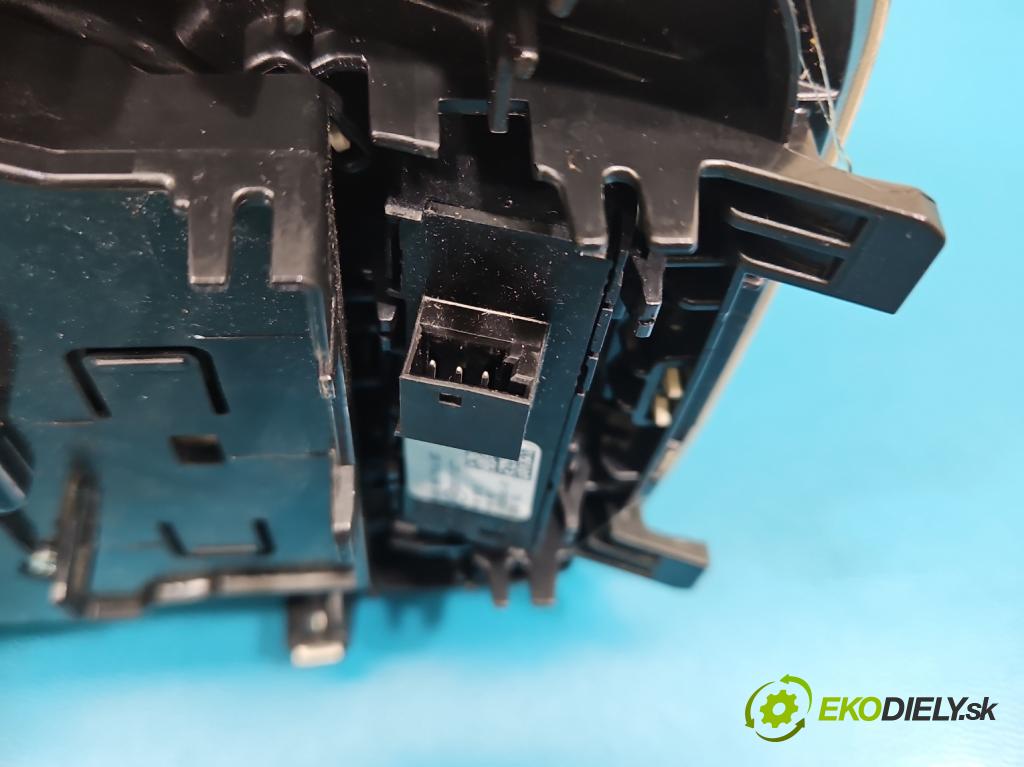 Audi Q7 2015- 3.0 TFSI 333KM: automatic 245 kW 2995 cm3 5- svetlo / reflektor interiéra 4M0959719A