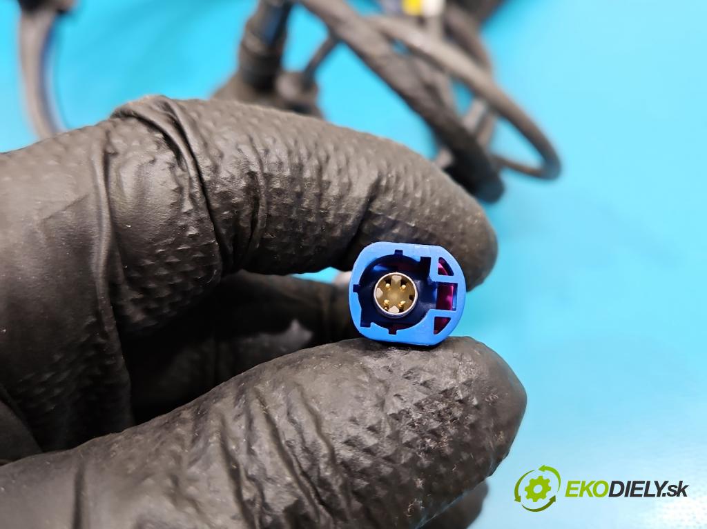 Audi Q7 2015- 3.0 TFSI CRE: 333KM: automatic 245 kW 2995 cm3 5- zrkadlo ľavé  (Kľučka dverí ostatné)