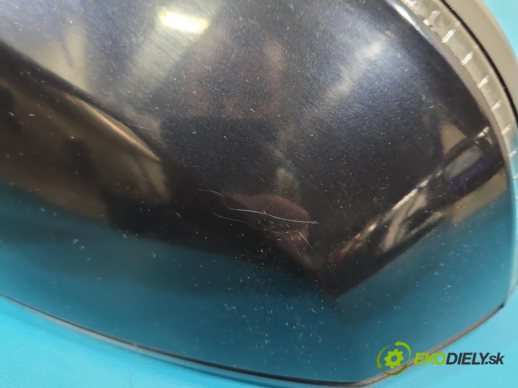 Audi Q7 2015- 3.0 TFSI CRE: 333KM: automatic 245 kW 2995 cm3 5- zrkadlo pravé  (Kľučka dverí ostatné)