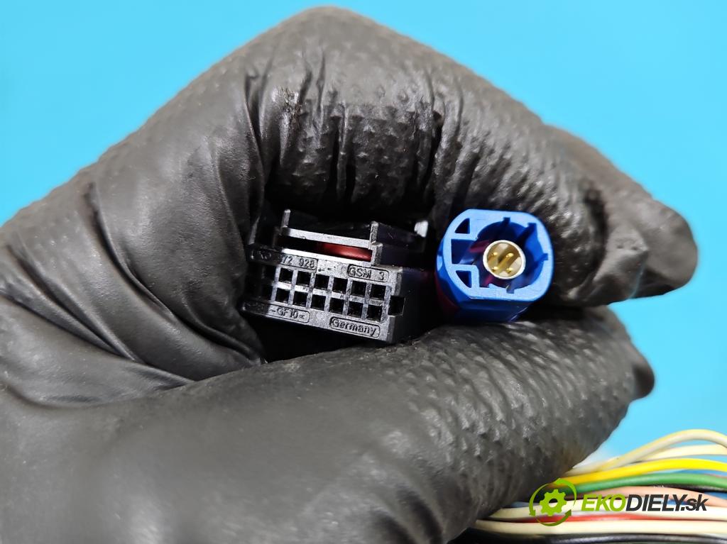 Audi Q7 2015- 3.0 TFSI CRE: 333KM: automatic 245 kW 2995 cm3 5- zrkadlo pravé  (Kľučka dverí ostatné)