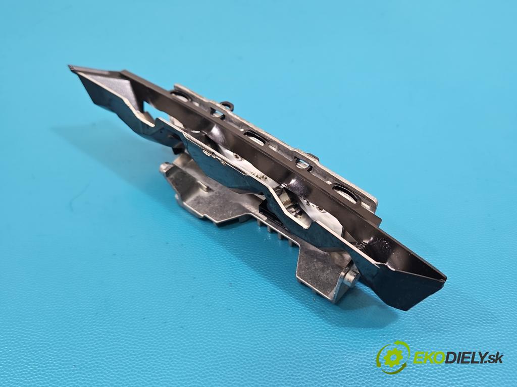 Audi Q7 2015- 3.0 TFSI CRE: 333KM: automatic 245 kW 2995 cm3 5- modul lampy: 7716261299D