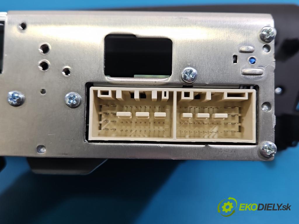 Hyundai Elantra VII 2020- 1.6 16V manual 90.2 kW 1598 cm3 4- Radio originál 96160-AA570