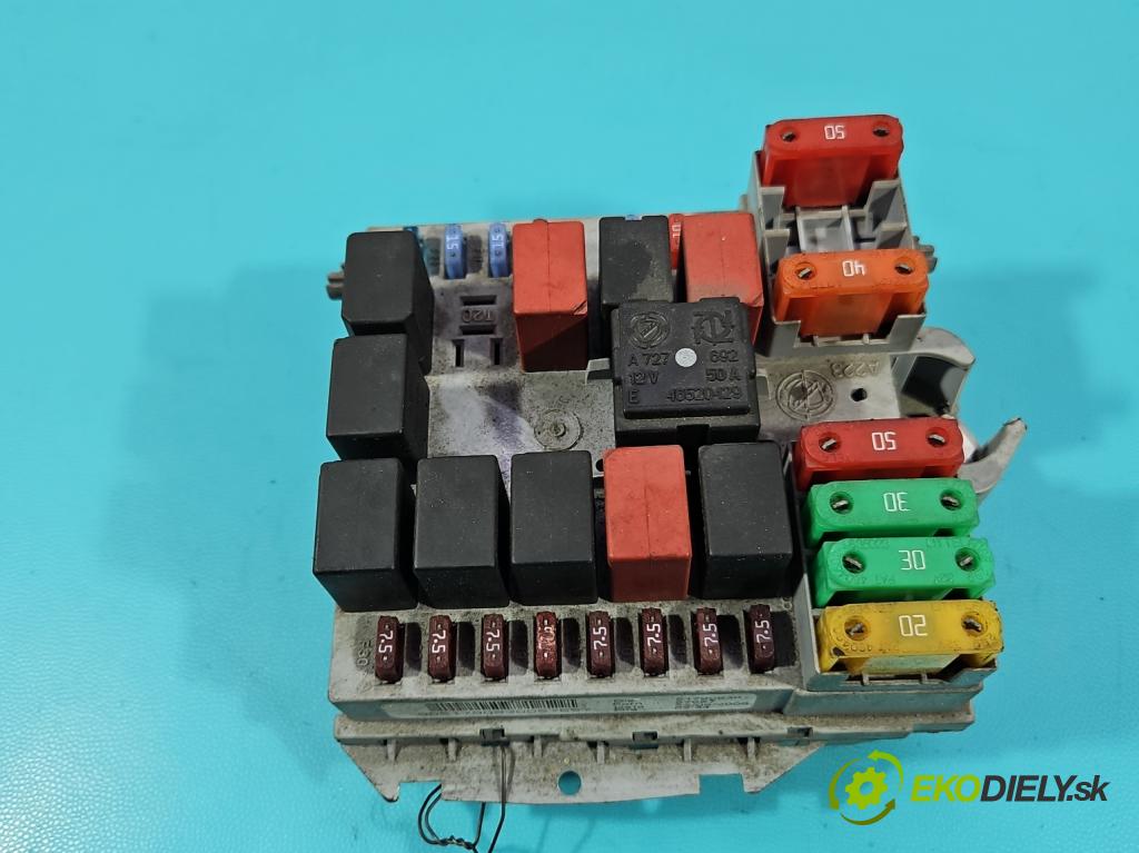 Fiat Bravo II 2007-2014 1.4 T 120 hp manual 88 kW 1368 cm3 5- skříňka pojistková 51790930 (Pojistková skříňka)