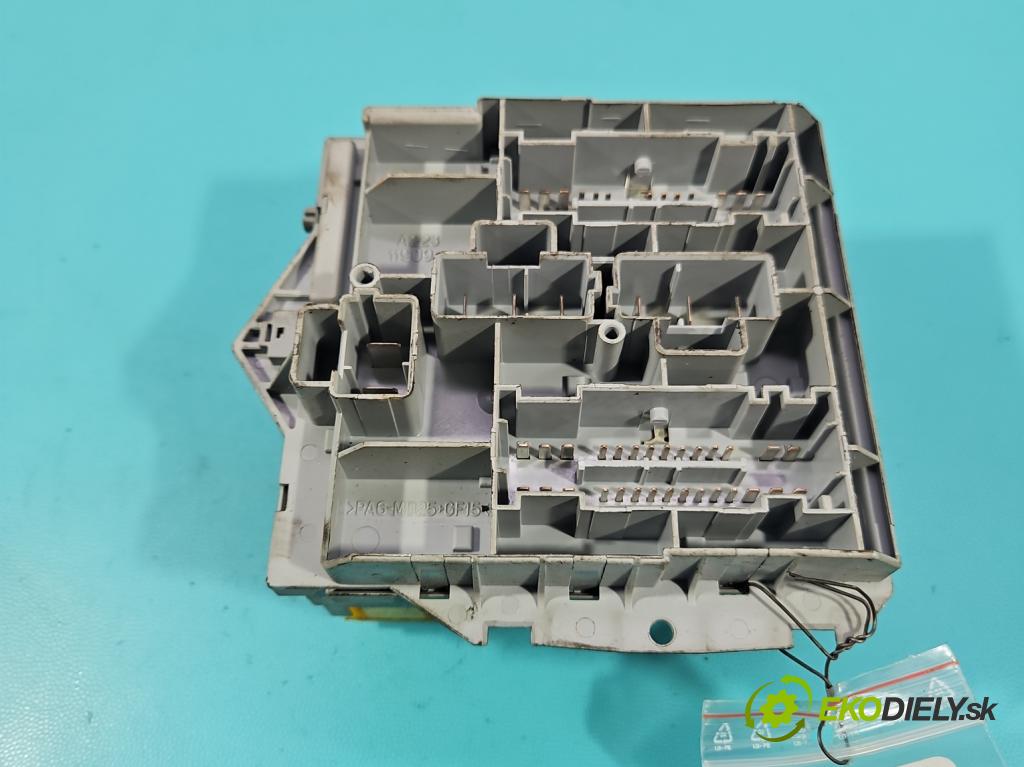 Fiat Bravo II 2007-2014 1.4 T 120 hp manual 88 kW 1368 cm3 5- skříňka pojistková 51790930 (Pojistková skříňka)