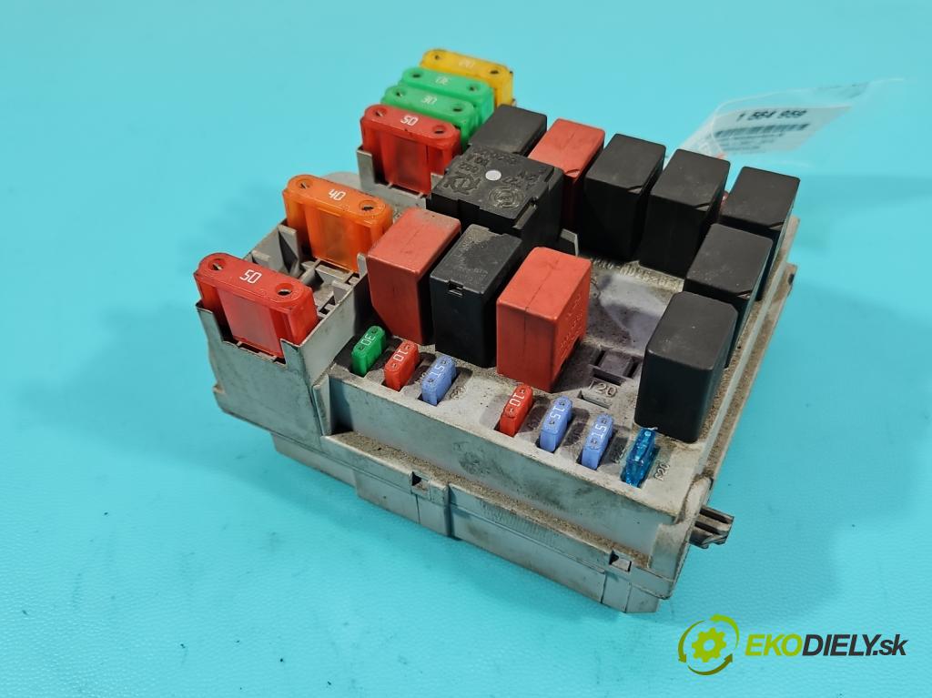 Fiat Bravo II 2007-2014 1.4 T 120 hp manual 88 kW 1368 cm3 5- skříňka pojistková 51790930 (Pojistková skříňka)