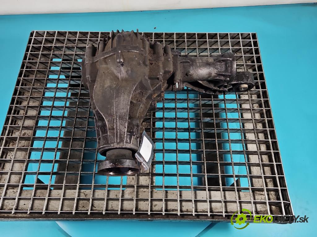 Mercedes ML W164 2005-2011 3.0 CDI V6 224hp automatic 165 kW 2987 cm3 5- Most: predný