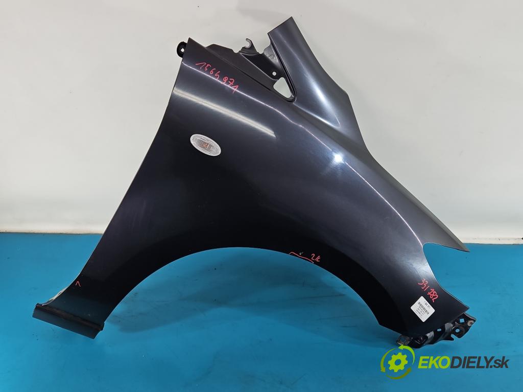 Mazda 5  2005-2010 2.0 citd 143 HP manual 105 kW 1998 cm3 5- blatník predné pravý  (Kľučka dverí ostatné)