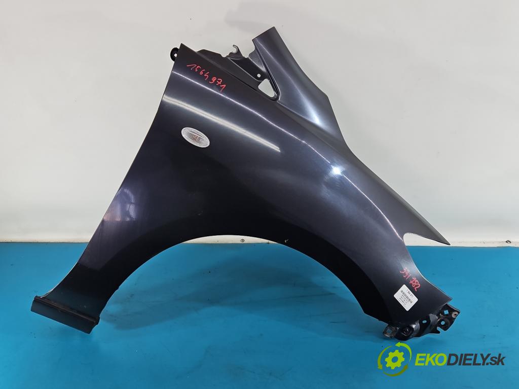 Mazda 5  2005-2010 2.0 citd 143 HP manual 105 kW 1998 cm3 5- blatník predné pravý  (Kľučka dverí ostatné)