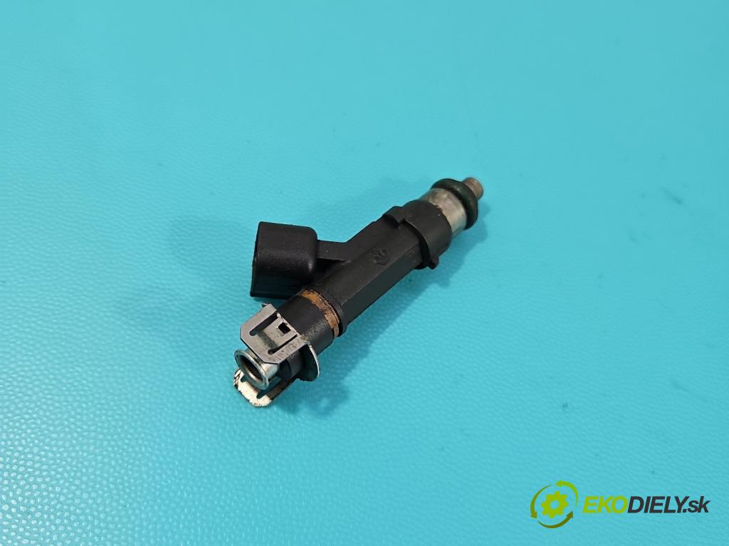 Volvo V70 III 2007-2016 2.0 16V 145 HP manual 107 kW 1999 cm3 5- vstrek 0280158105 (Vstrekovač paliva)