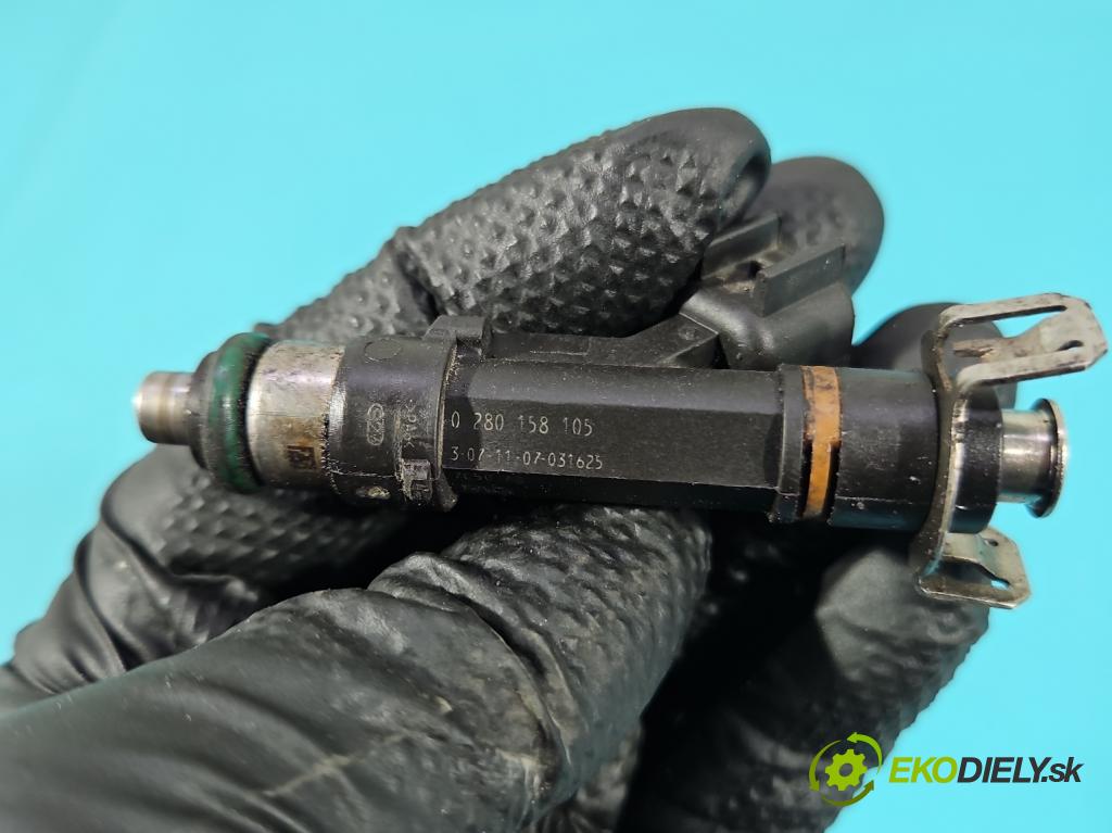 Volvo V70 III 2007-2016 2.0 16V 145 HP manual 107 kW 1999 cm3 5- vstrek 0280158105 (Vstrekovač paliva)