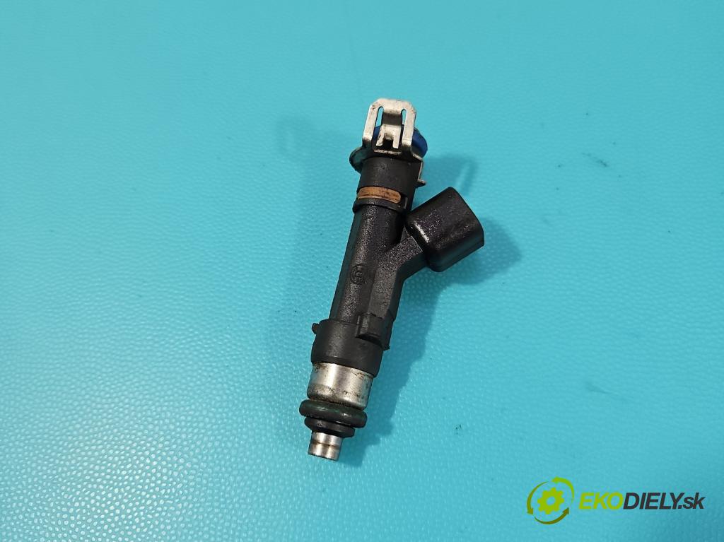 Volvo V70 III 2007-2016 2.0 16V 145 HP manual 107 kW 1999 cm3 5- vstrek 0280158105 (Vstrekovač paliva)