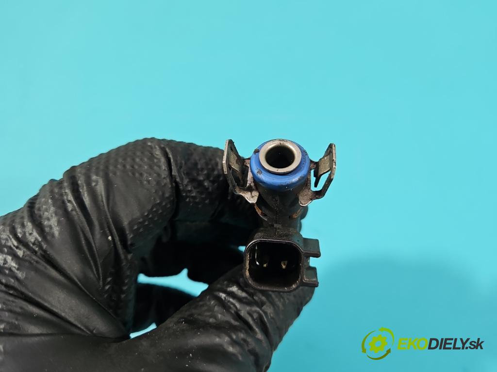 Volvo V70 III 2007-2016 2.0 16V 145 HP manual 107 kW 1999 cm3 5- vstrek 0280158105 (Vstrekovač paliva)