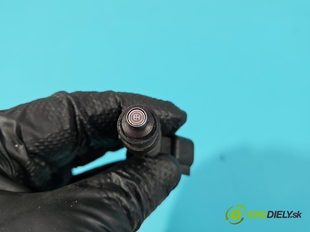 Volvo V70 III 2007-2016 2.0 16V 145 HP manual 107 kW 1999 cm3 5- vstrek 0280158105 (Vstrekovač paliva)