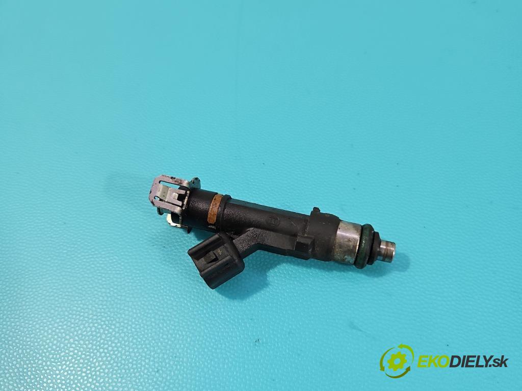 Volvo V70 III 2007-2016 2.0 16V 145 HP manual 107 kW 1999 cm3 5- vstrek 0280158105 (Vstrekovač paliva)