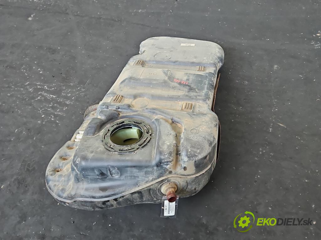 Hyundai Santa Fe III 2012–2018 2.4 GDI 190 HP automatic 140 kW 2359 cm3 5- Nádrž: palivo  (Palivová nádrž)