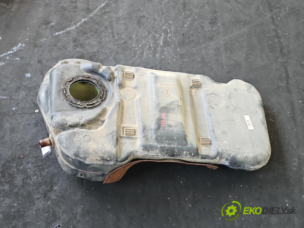 Hyundai Santa Fe III 2012–2018 2.4 GDI 190 HP automatic 140 kW 2359 cm3 5- Nádrž: palivo  (Palivová nádrž)