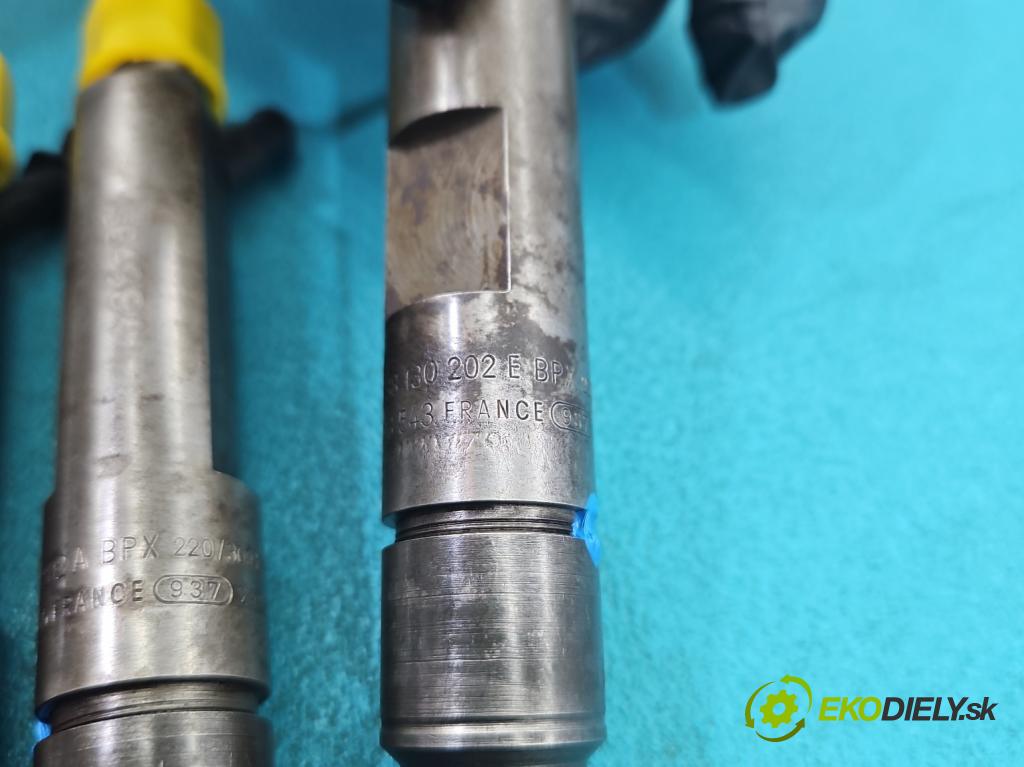 Seat Leon I 1999-2005 1.9 tdi 110 HP manual 81 kW 1896 cm3 5- vstrek 038130202E (Vstrekovač paliva)