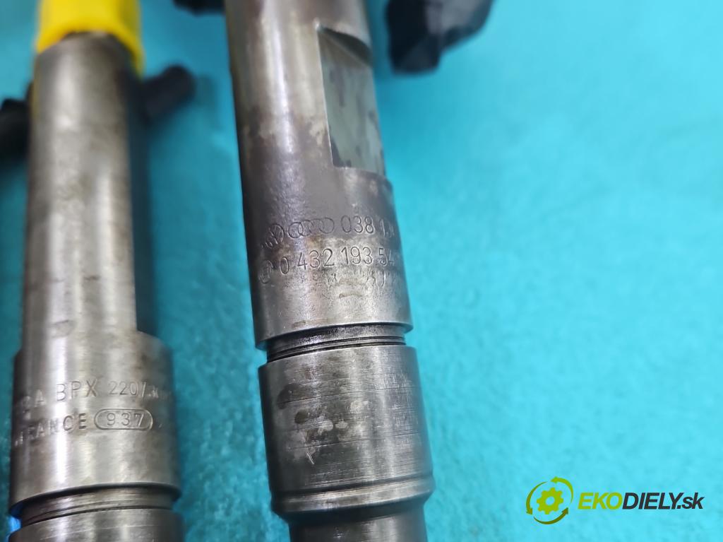 Seat Leon I 1999-2005 1.9 tdi 110 HP manual 81 kW 1896 cm3 5- vstrek 038130202E (Vstrekovač paliva)